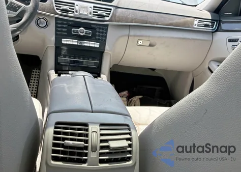 2014 Mercedes-Benz E 350 из США, поврежденный, VIN WDDHF5KB8EB070196